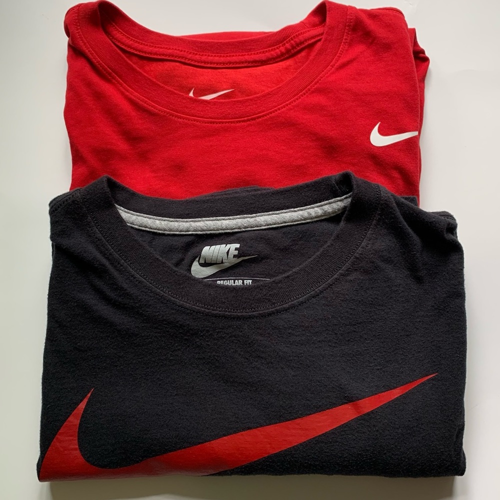 2 Men’s Nike T-Shirts
